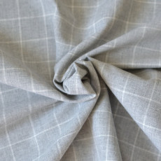 Tissu flanelle gris clair et blanc en coton et polyester recyclé, fluide et doux