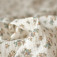 Tissu Bio double-gaze de coton imprimé fleurs vintage blanc cassé au mètre