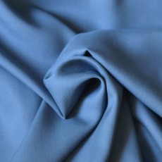 Tissu Lyocell bleu jean fluide et doux comme de la soie