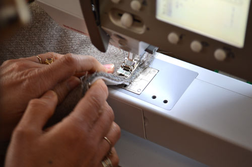 Stitching with a straight stitch, on the body side